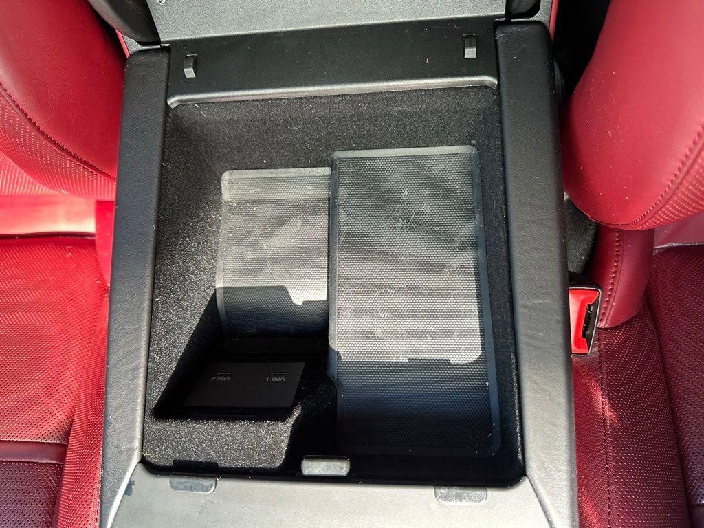 Certified 2023 Porsche Cayenne Platinum Edition image 26