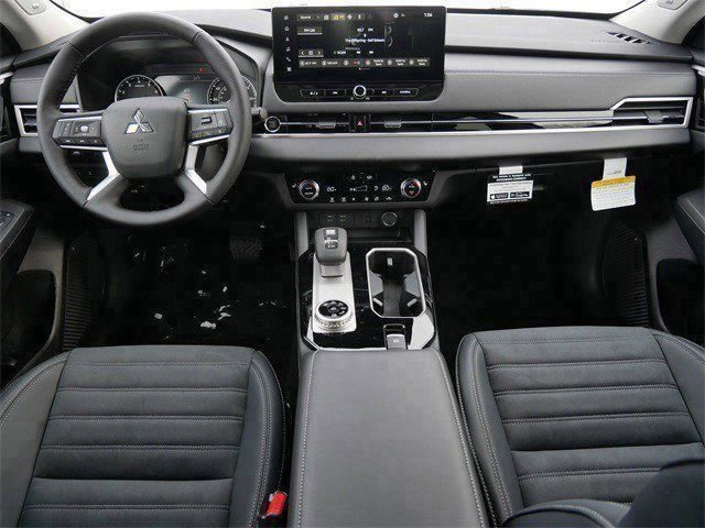 New 2026 Mitsubishi Outlander SE image 8