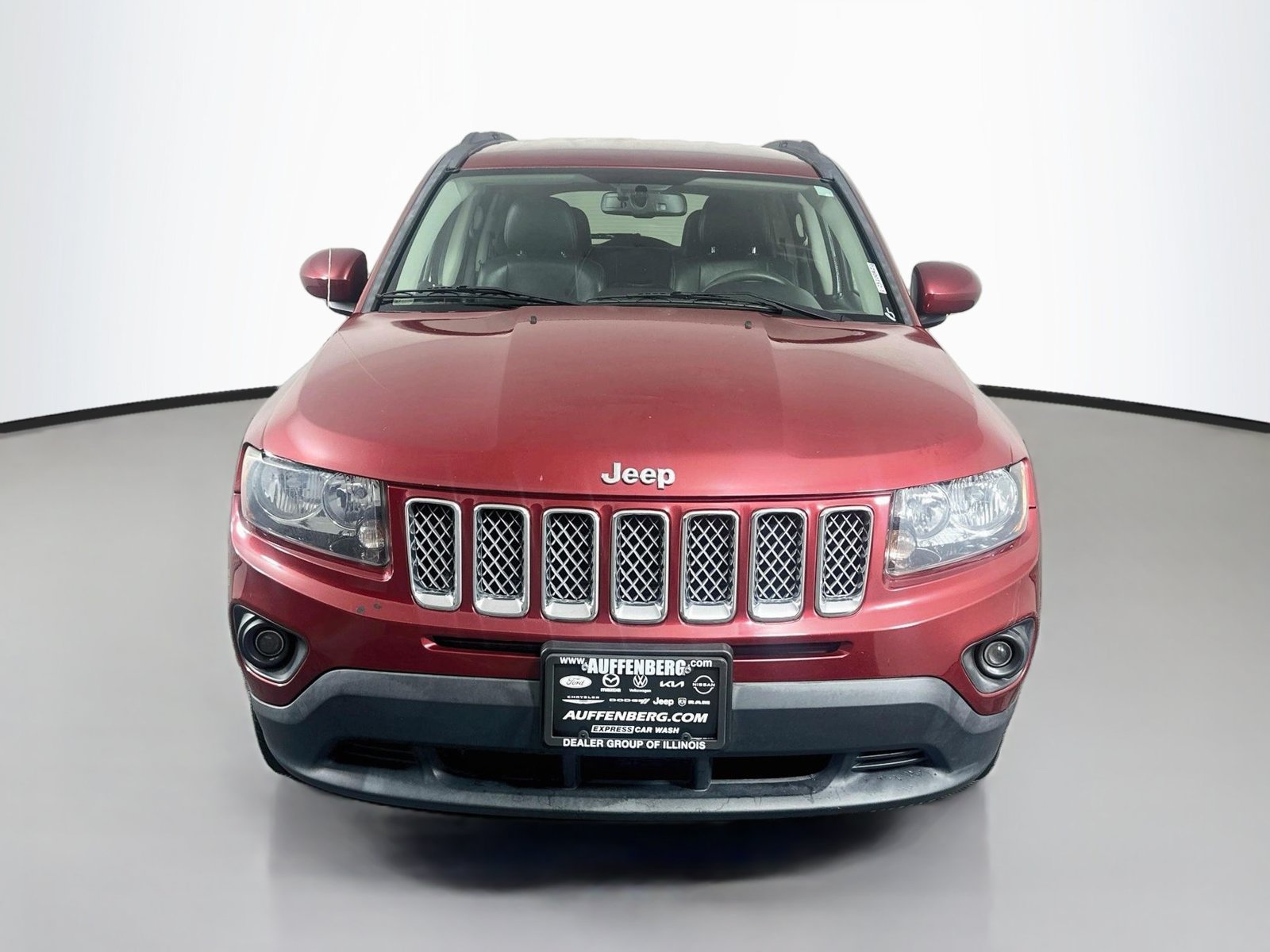 Used 2017 Jeep Compass Latitude FWD image 2
