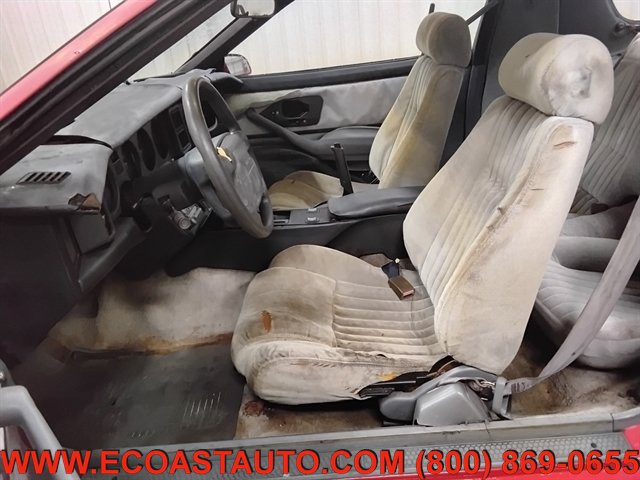 Used 1990 Pontiac Firebird Formula RWD image 9