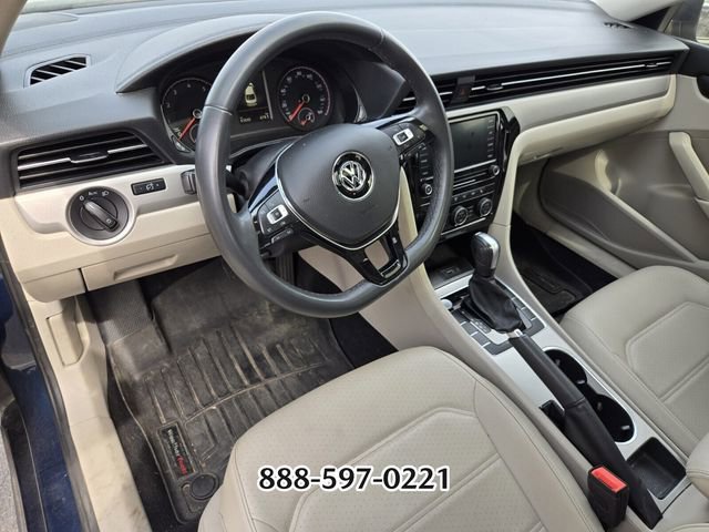 Used 2022 Volkswagen Passat 2.0T SE FWD image 3
