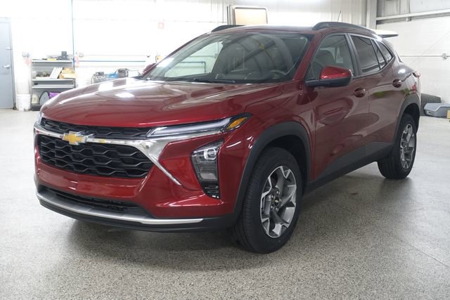 Used 2025 Chevrolet Trax LT image 3