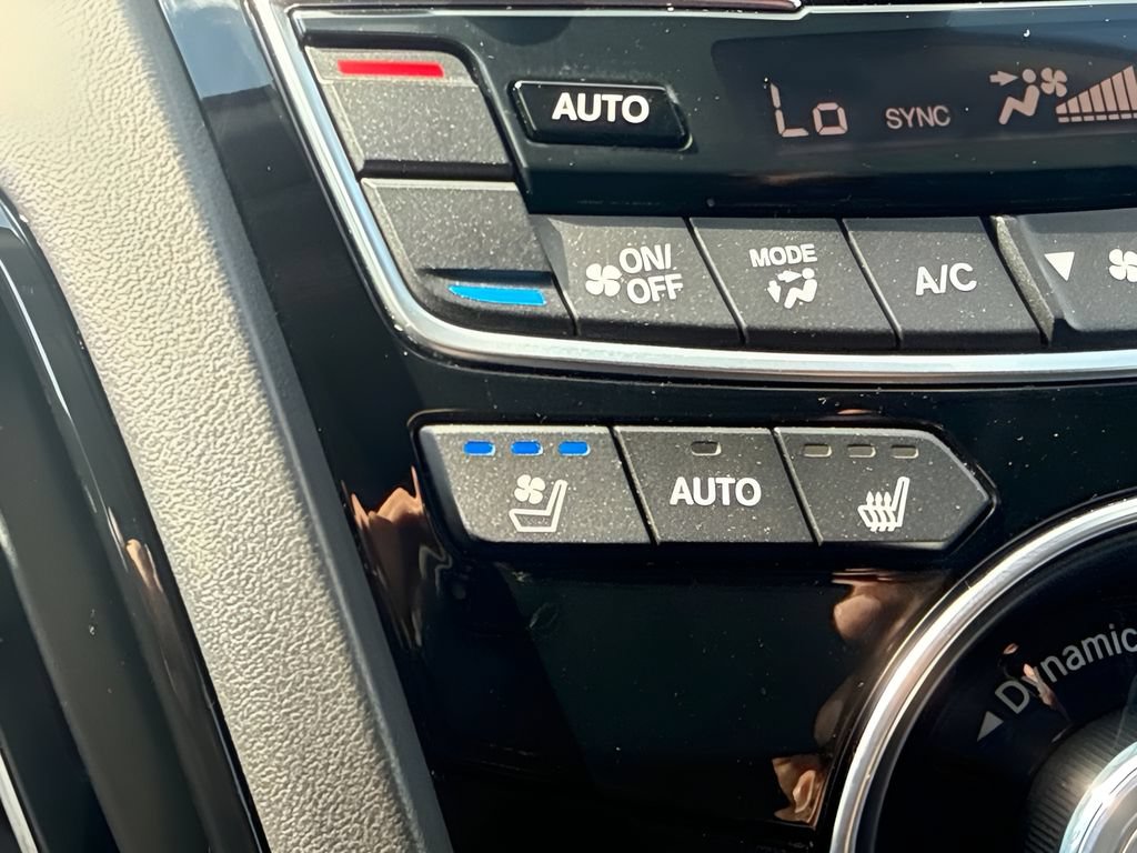 Used 2019 Acura RDX AWD w/ Advance Package image 16