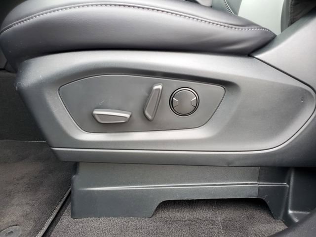 Used 2023 Ford Explorer XLT w/ Equipment Group 202A AWD/4WD image 6