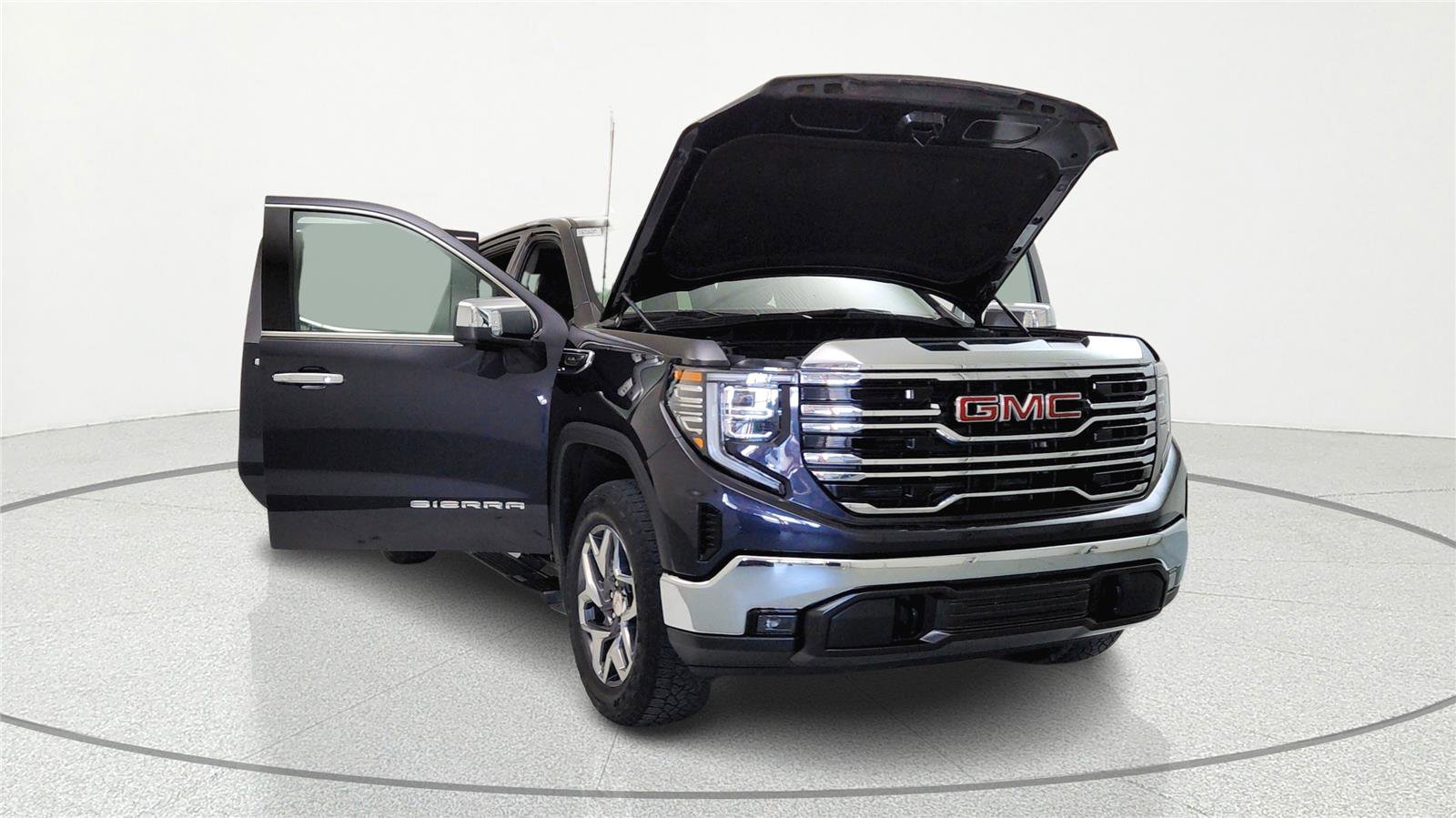 Used 2022 GMC Sierra 1500 SLT w/ SLT Convenience Package AWD/4WD image 5