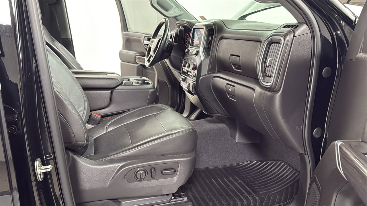 Used 2019 Chevrolet Silverado 1500 LTZ image 18