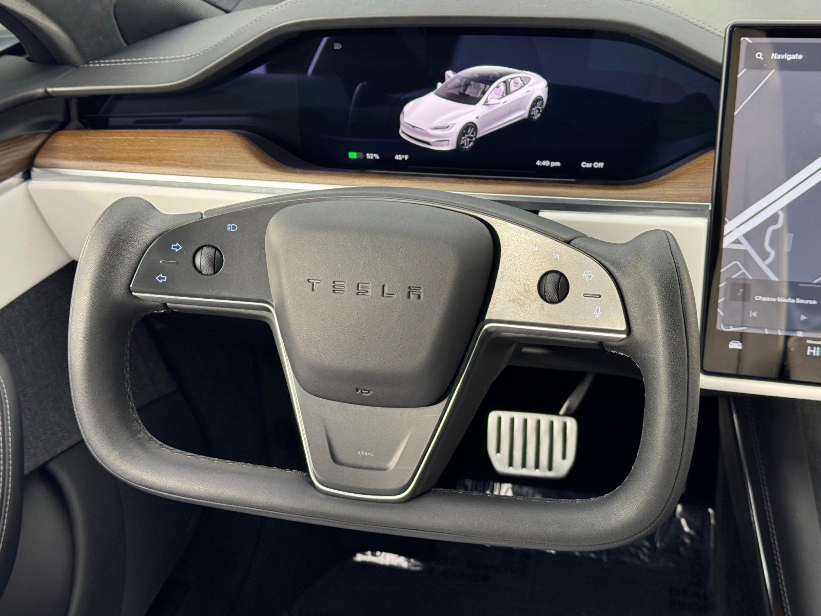 Used 2021 Tesla Model S Plaid image 18