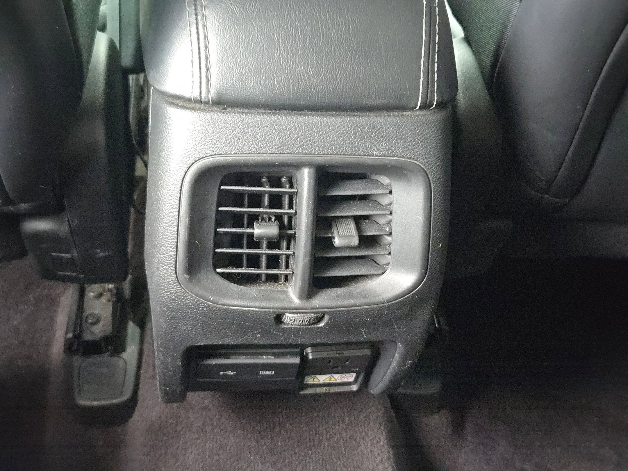 Used 2019 Jeep Cherokee Limited AWD/4WD image 23