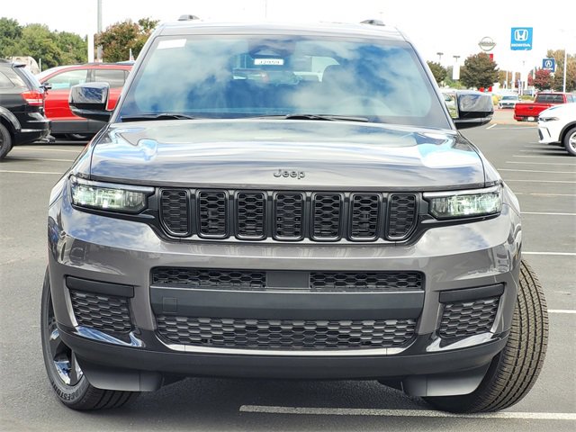 New 2025 Jeep Grand Cherokee L Altitude image 8