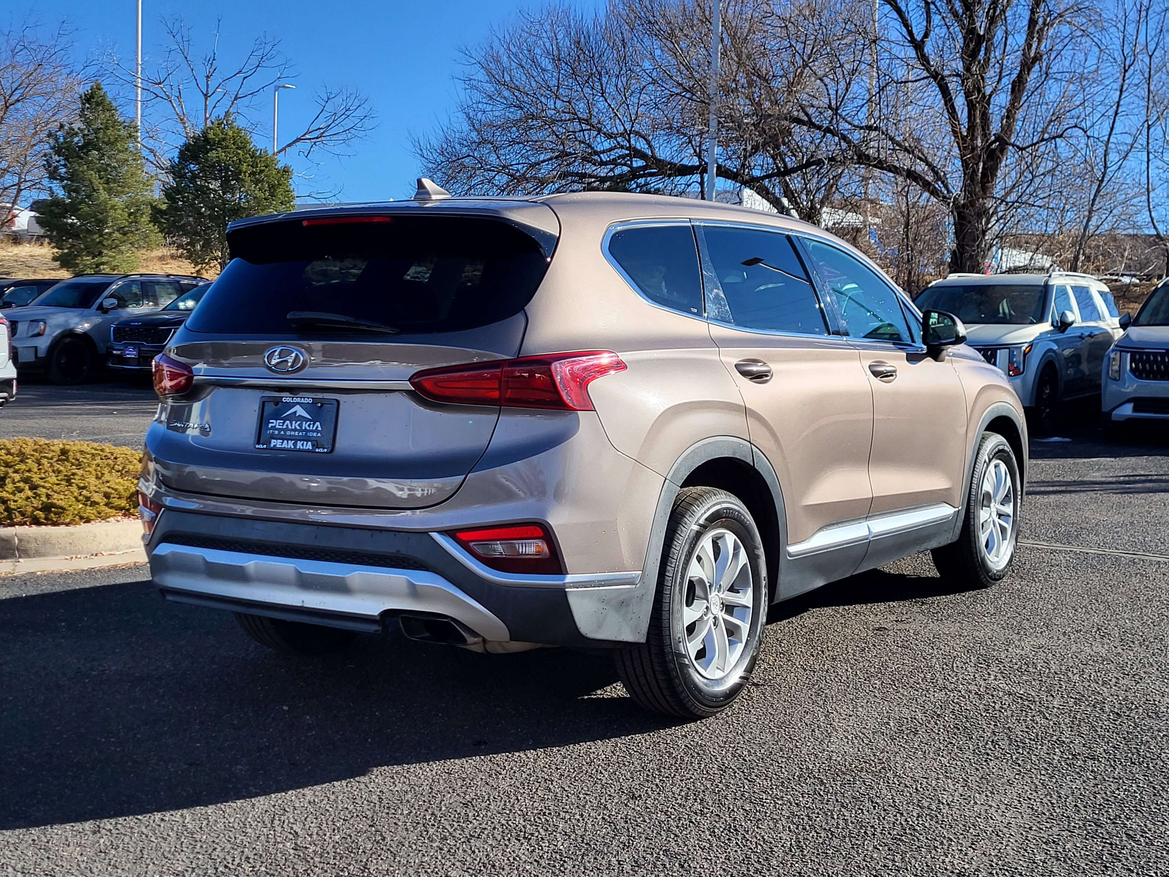 Used 2019 Hyundai Santa Fe SEL image 4