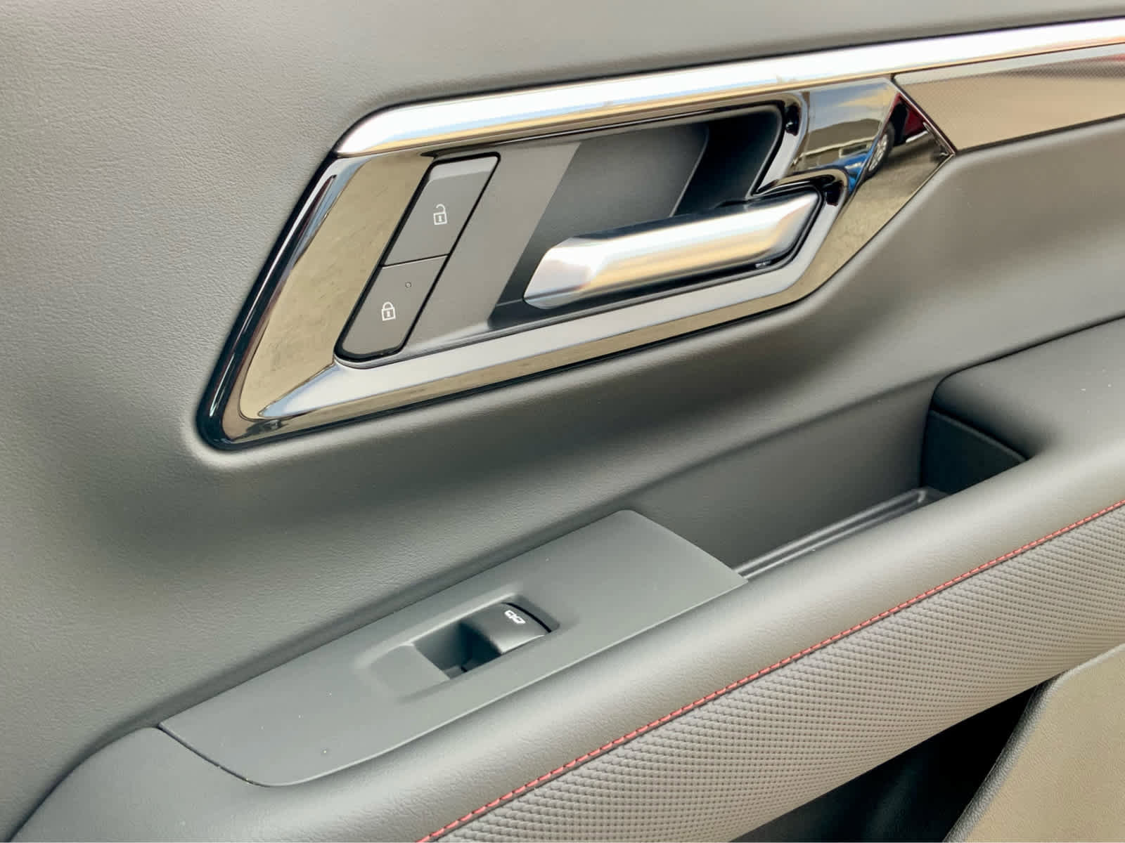 New 2026 Chevrolet Suburban RST image 52