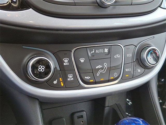 Used 2017 Chevrolet Volt LT w/ Comfort Package image 15