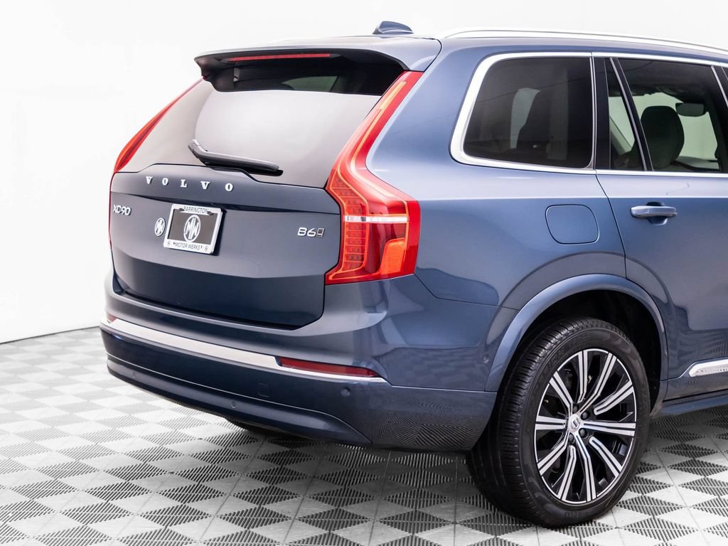 Used 2023 Volvo XC90 B6 Plus AWD/4WD image 33