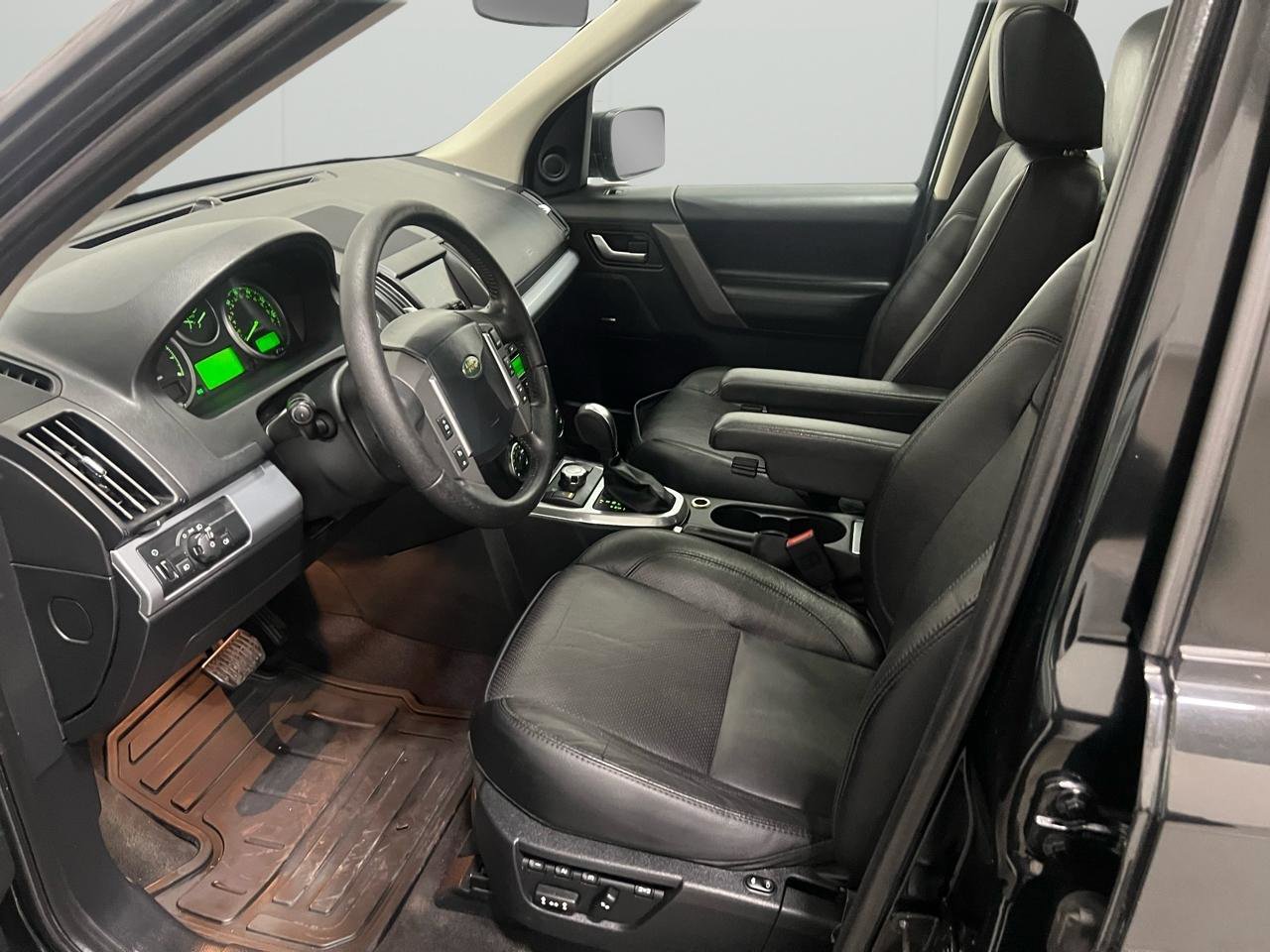 Used 2008 Land Rover LR2 HSE AWD/4WD image 29