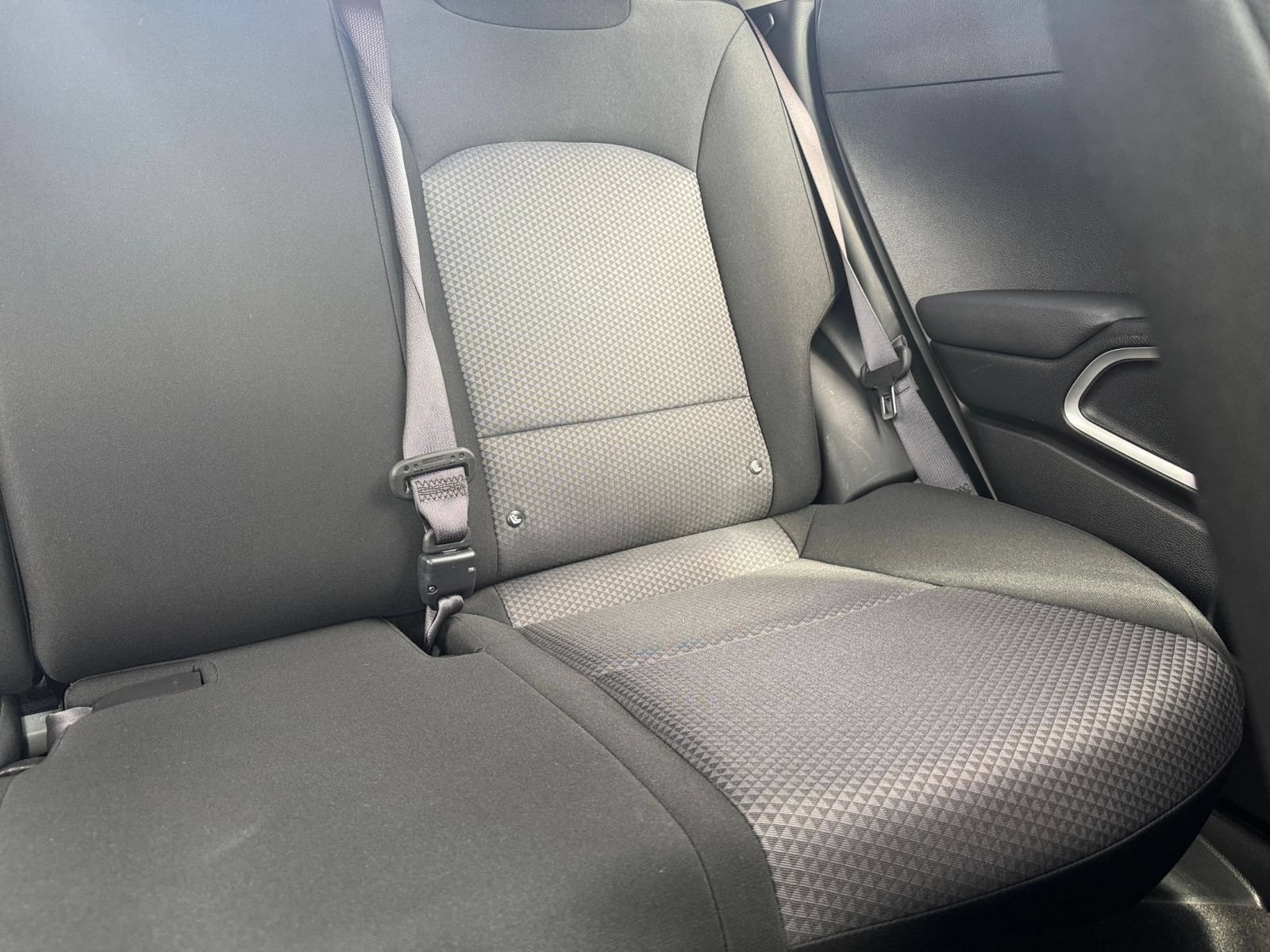 Used 2025 Kia Soul LX w/ LX Technology Package FWD image 35