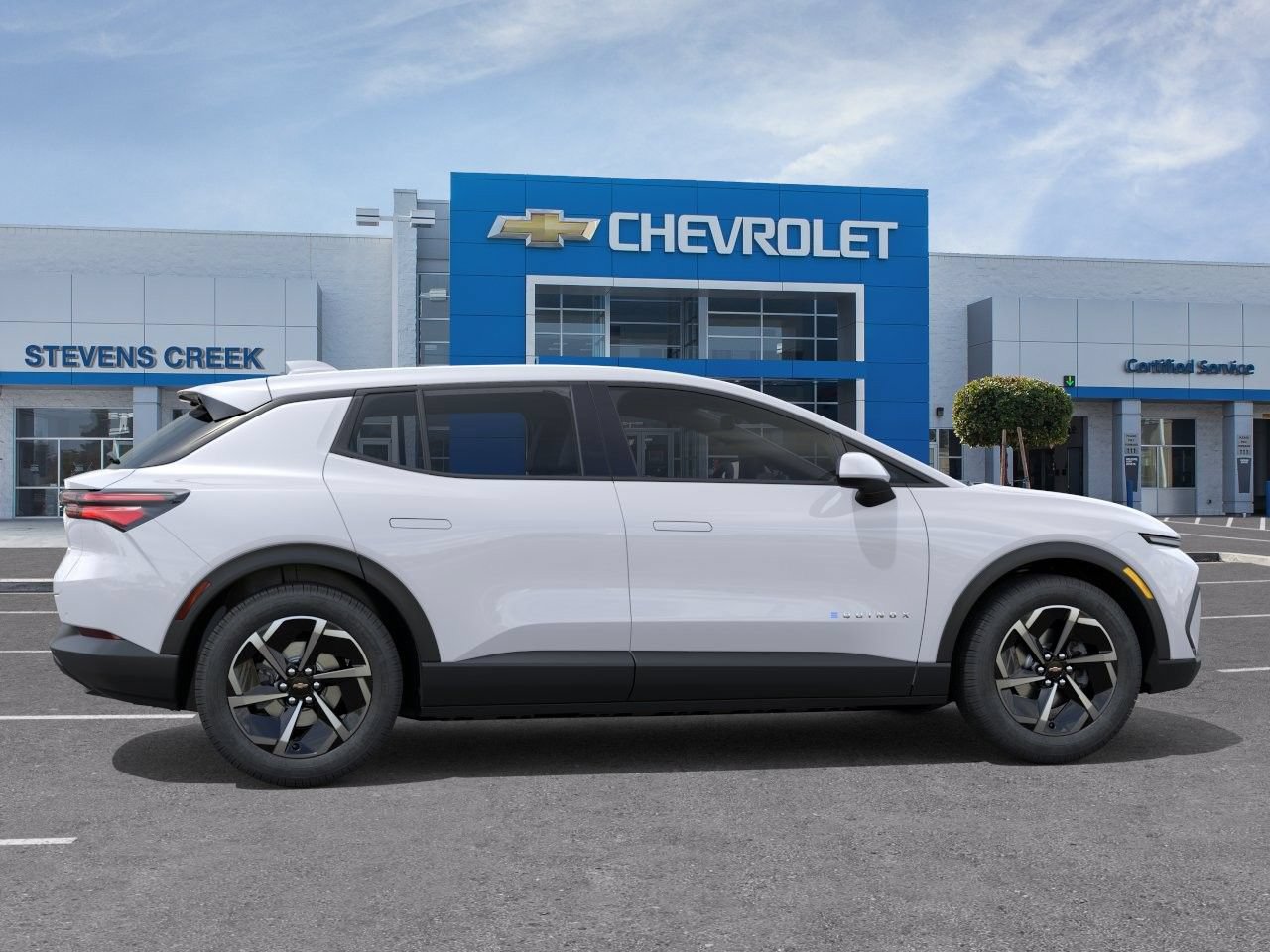 Used 2026 Chevrolet Equinox EV LT FWD image 3