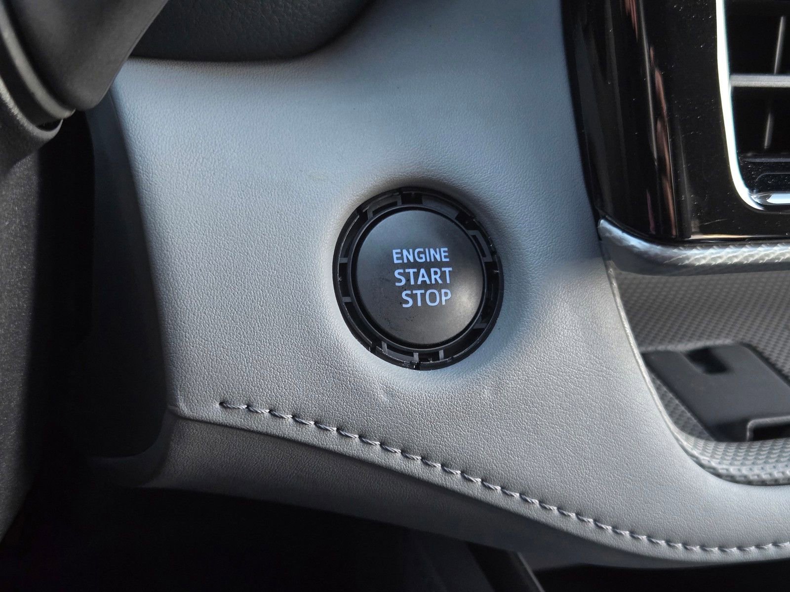 Certified 2022 Toyota Highlander Platinum image 23