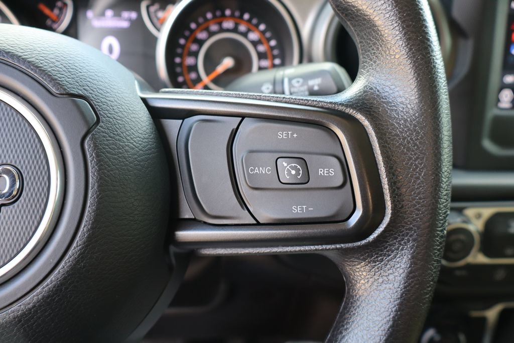 Used 2022 Jeep Gladiator Sport AWD/4WD image 18