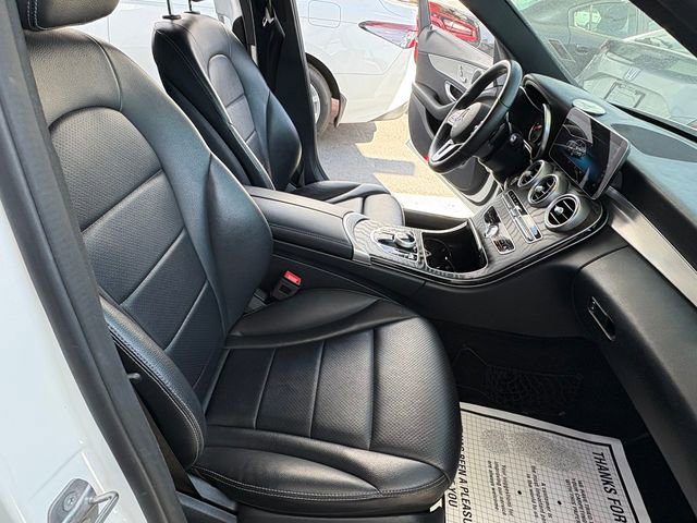 Used 2019 Mercedes-Benz C 300 Sedan w/ Premium Package image 17