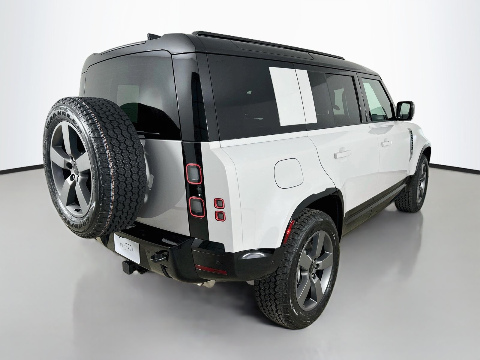 New 2026 Land Rover Defender 110 X-Dynamic SE AWD/4WD image 5