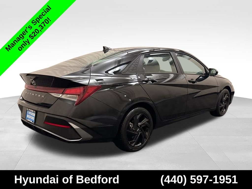 Certified 2026 Hyundai Elantra Sport w/ Cargo Package FWD image 5