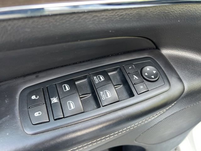 Used 2017 Jeep Grand Cherokee Overland image 24