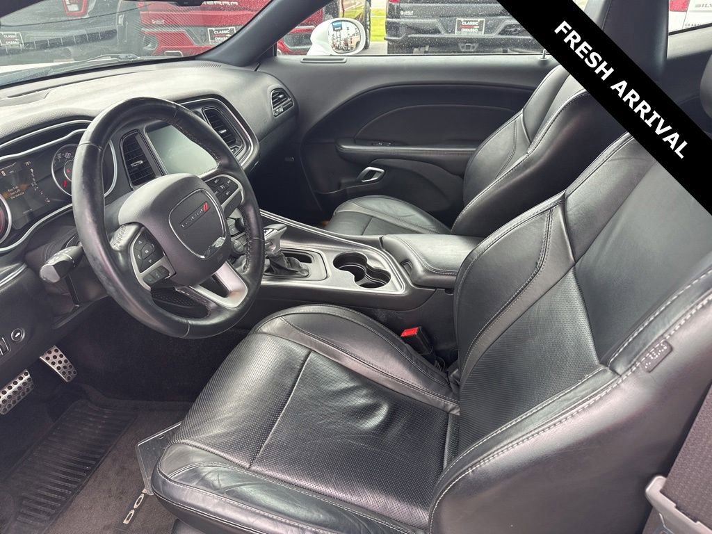 Used 2016 Dodge Challenger SXT Plus RWD image 9