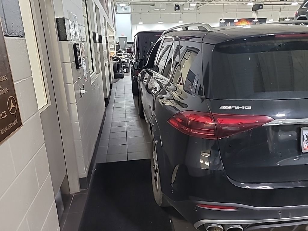 Certified 2024 Mercedes-Benz GLE 53 AMG 4MATIC image 9