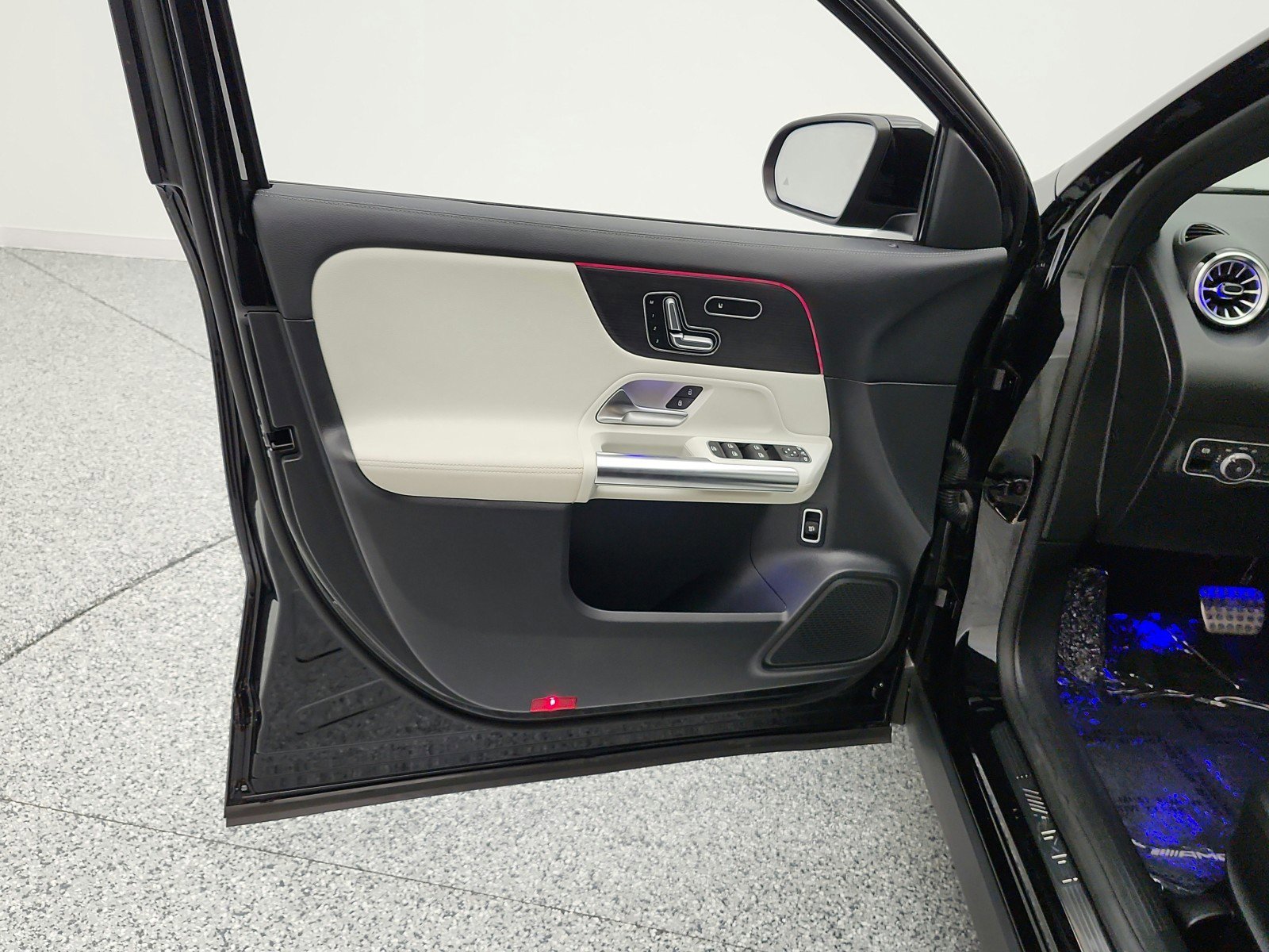 Used 2022 Mercedes-Benz GLA 35 AMG 4MATIC image 15