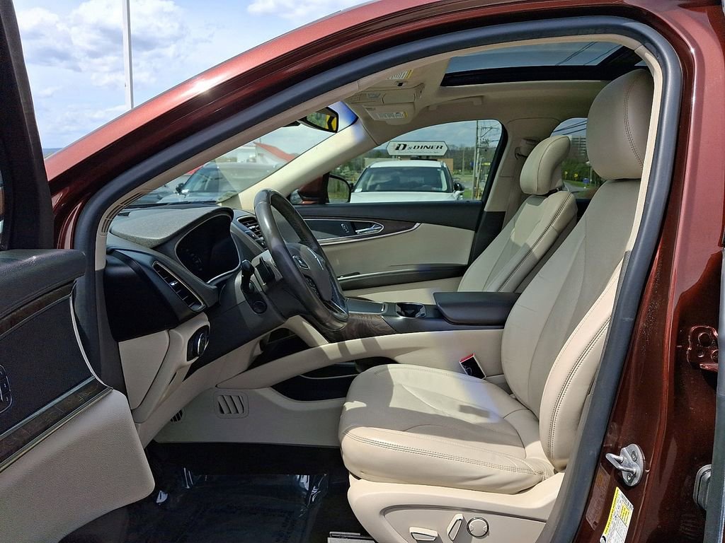 Used 2016 Lincoln MKX Reserve w/ Climate Package image 13