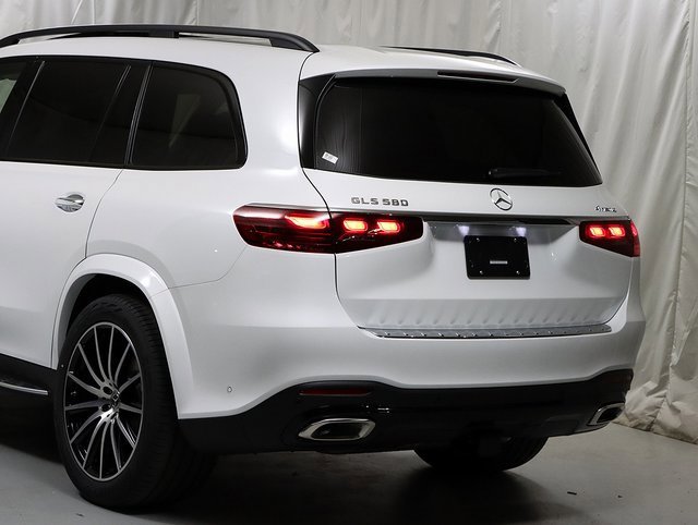 New 2026 Mercedes-Benz GLS 580 4MATIC image 8