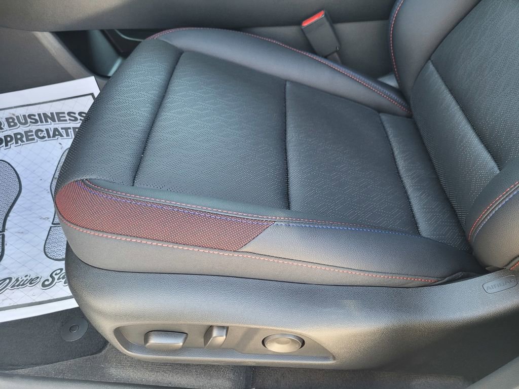 New 2026 Chevrolet Equinox RS w/ Convenience Package III image 13