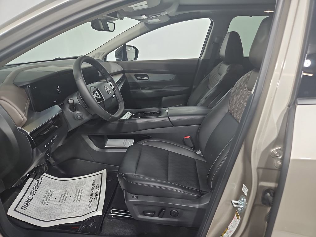 Certified 2025 Nissan Murano Platinum w/ Cargo Package image 11