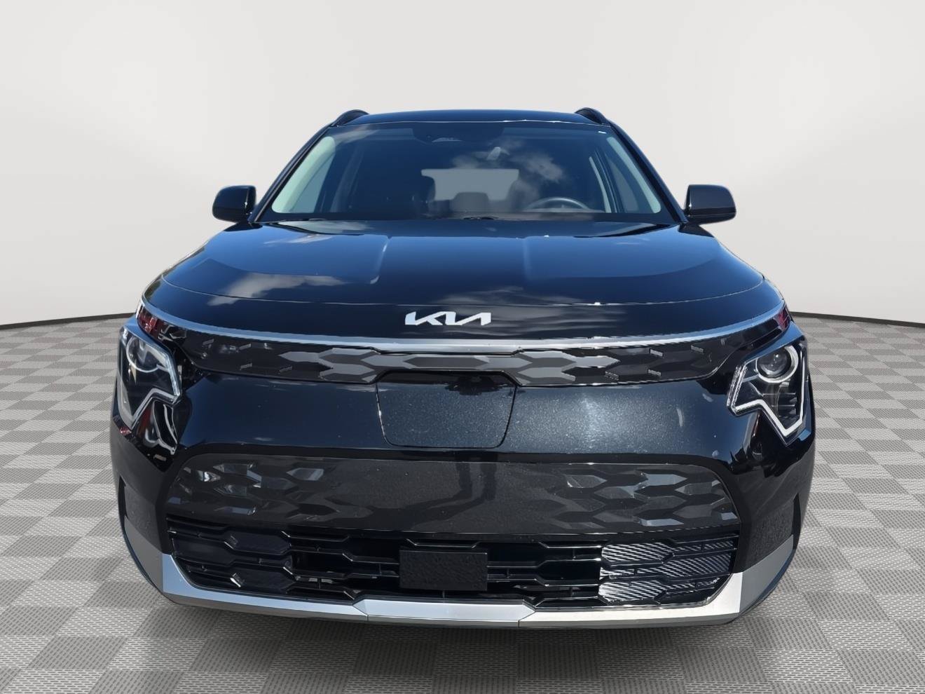 Used 2024 Kia Niro Wind w/ Wind Preserve Package FWD image 2