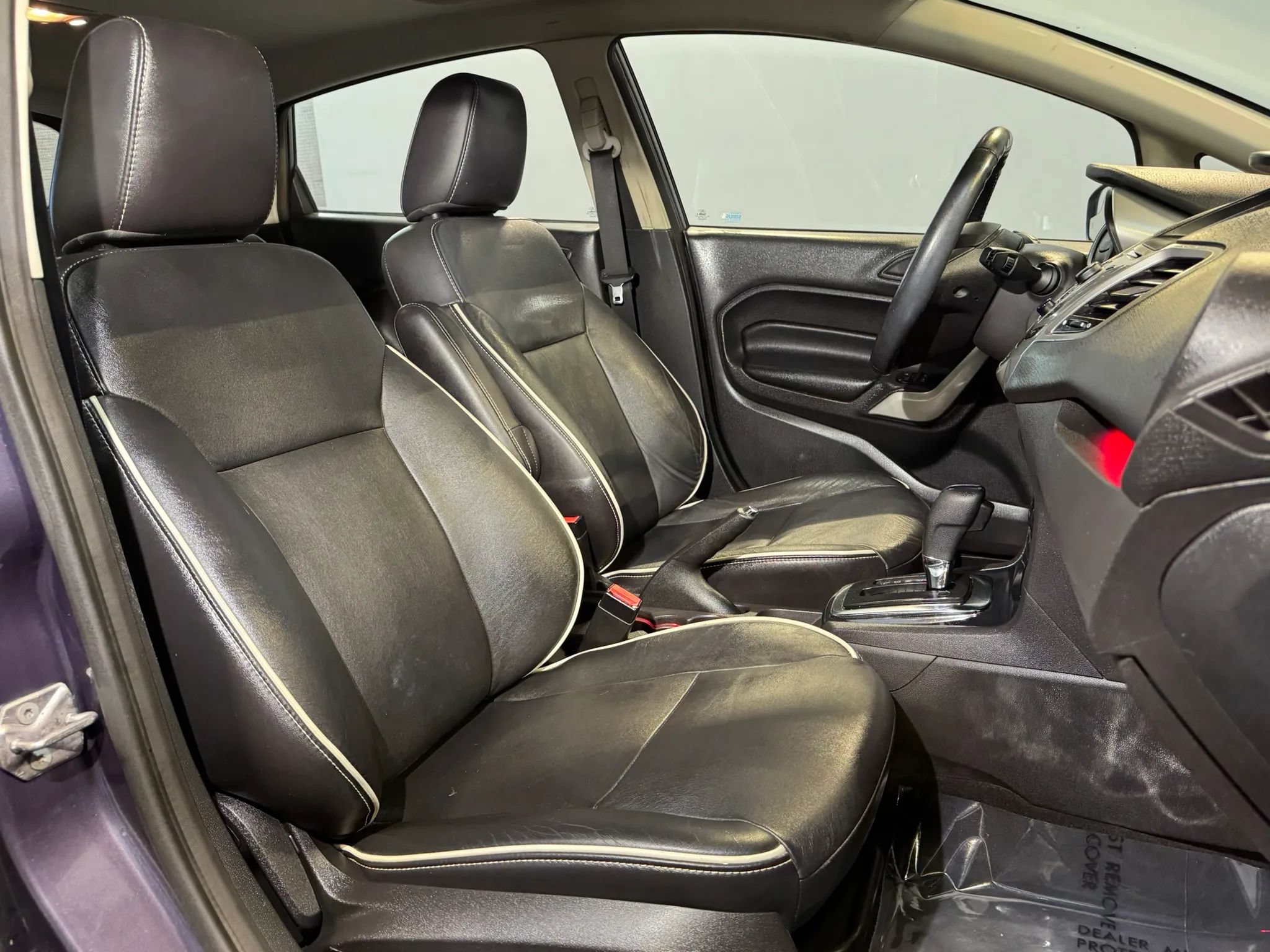 Used 2012 Ford Fiesta SES FWD image 23