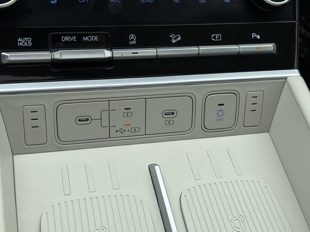 Used 2024 Hyundai Santa Fe Calligraphy image 7
