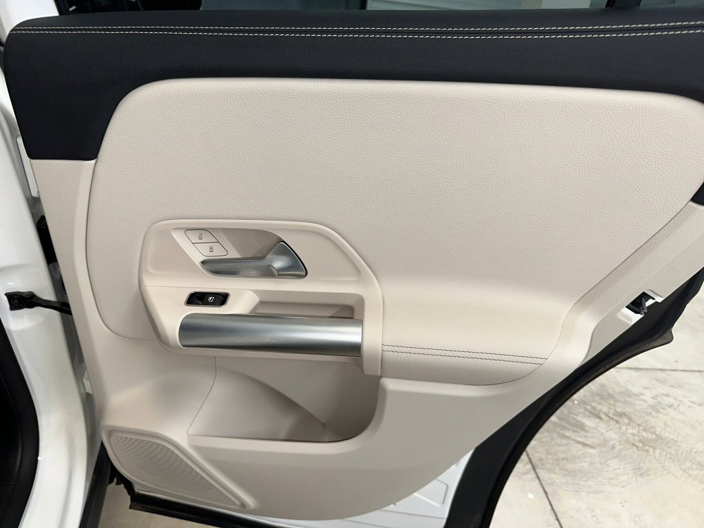 Used 2024 Mercedes-Benz GLA 250 4MATIC image 26