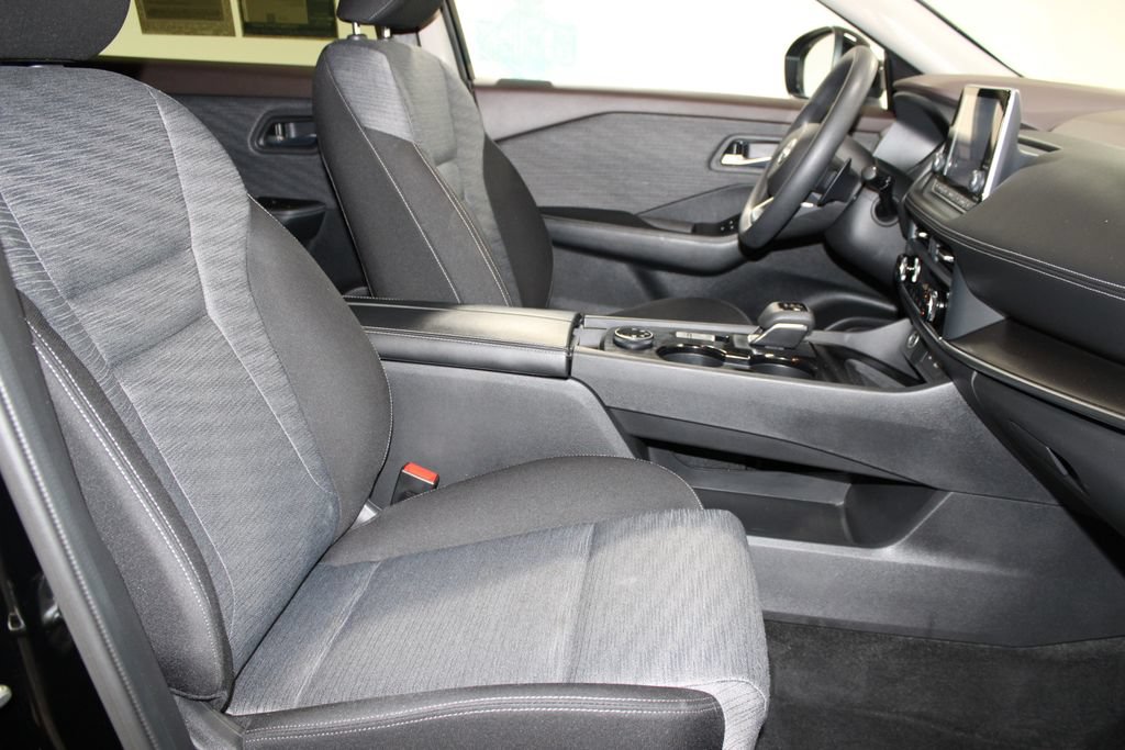 Used 2023 Nissan Rogue SV AWD/4WD image 25
