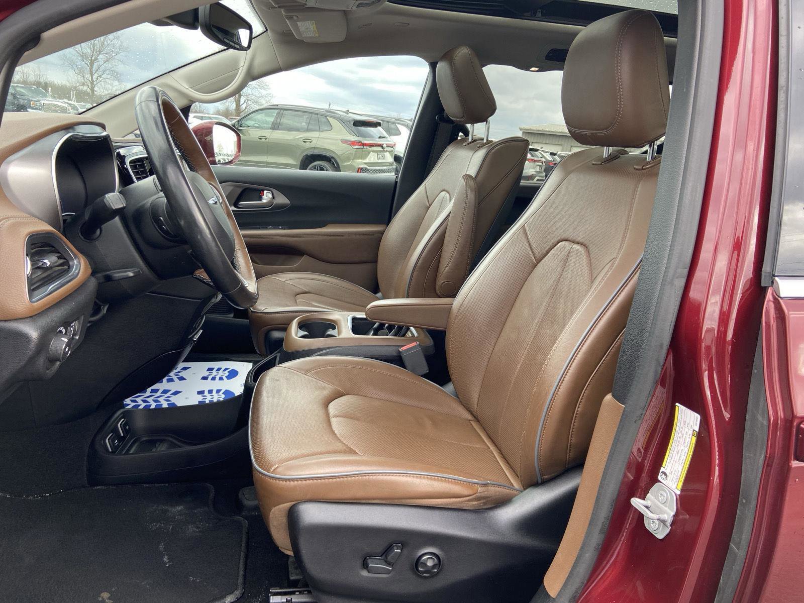 Used 2019 Chrysler Pacifica Limited w/ Advanced Safetytec Group image 35