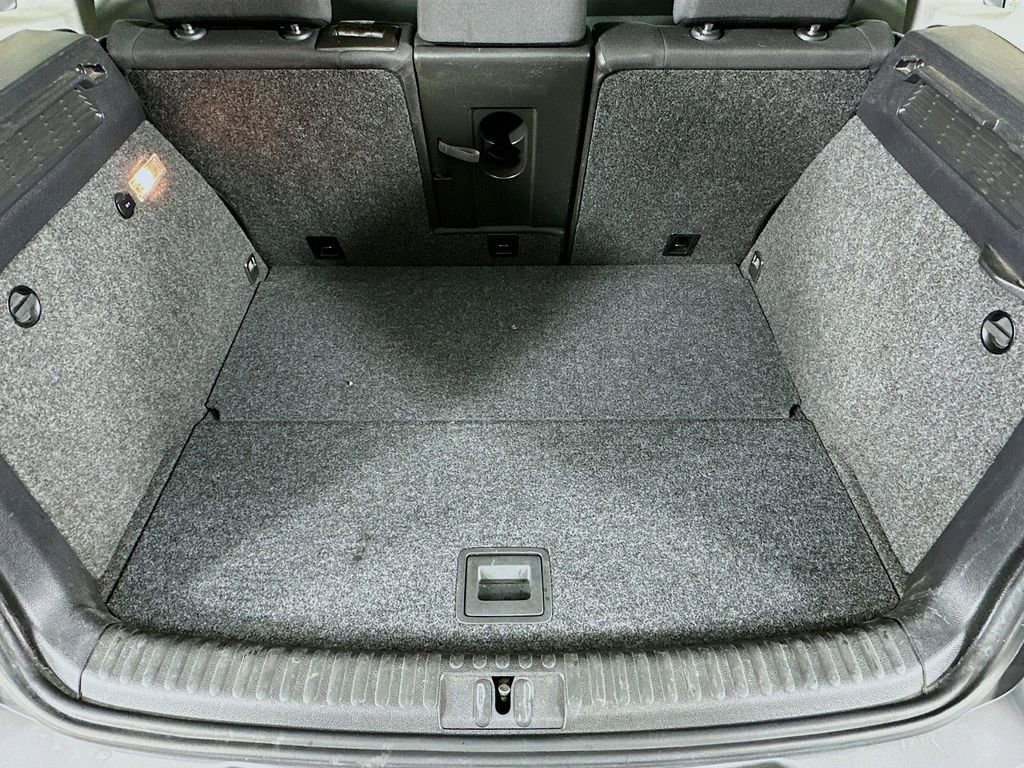Used 2012 Volkswagen Tiguan S image 28