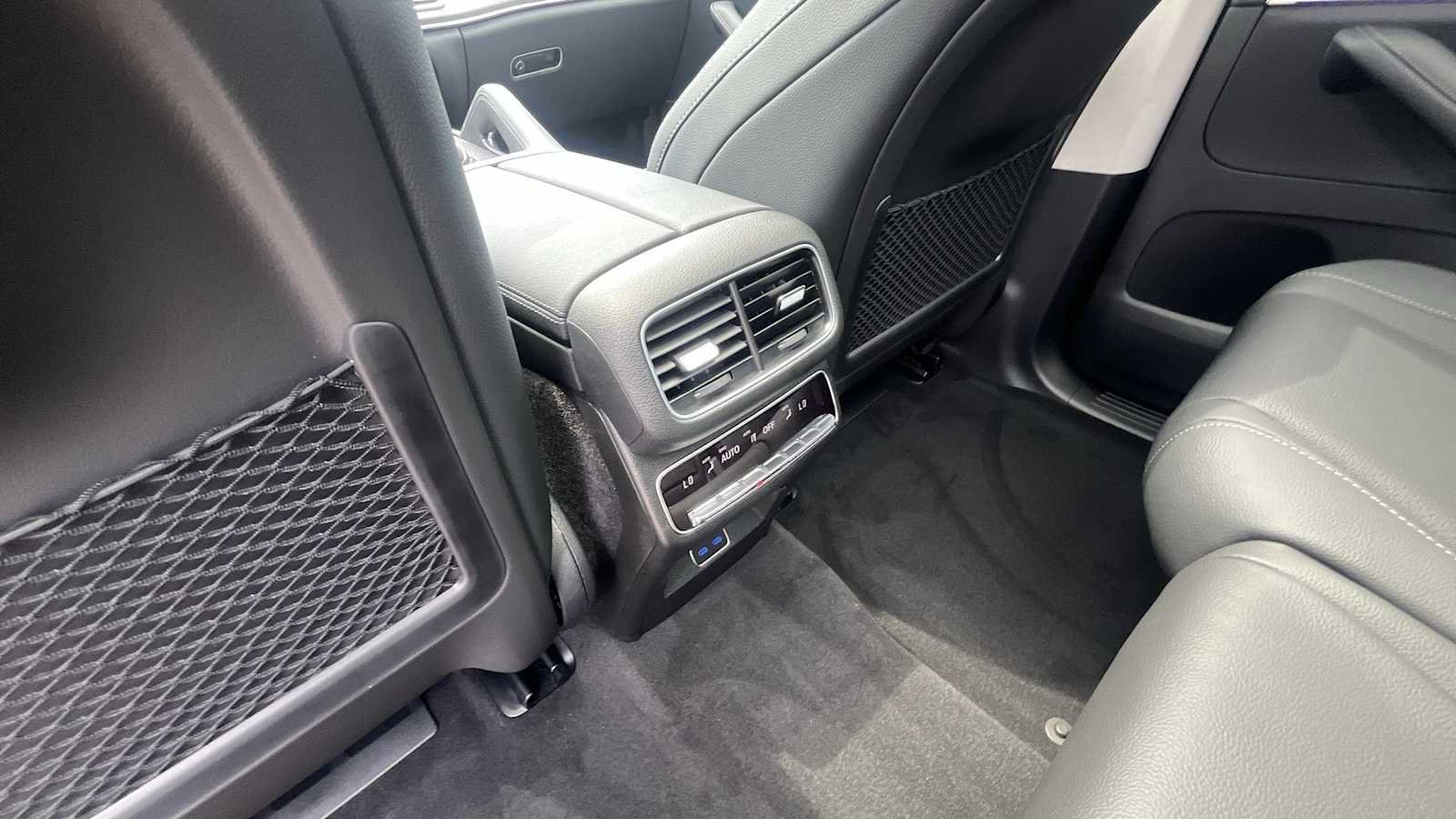 New 2026 Mercedes-Benz GLS 450 4MATIC image 37