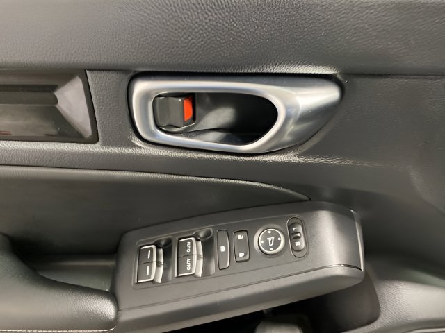 Used 2022 Honda Civic EX-L image 9