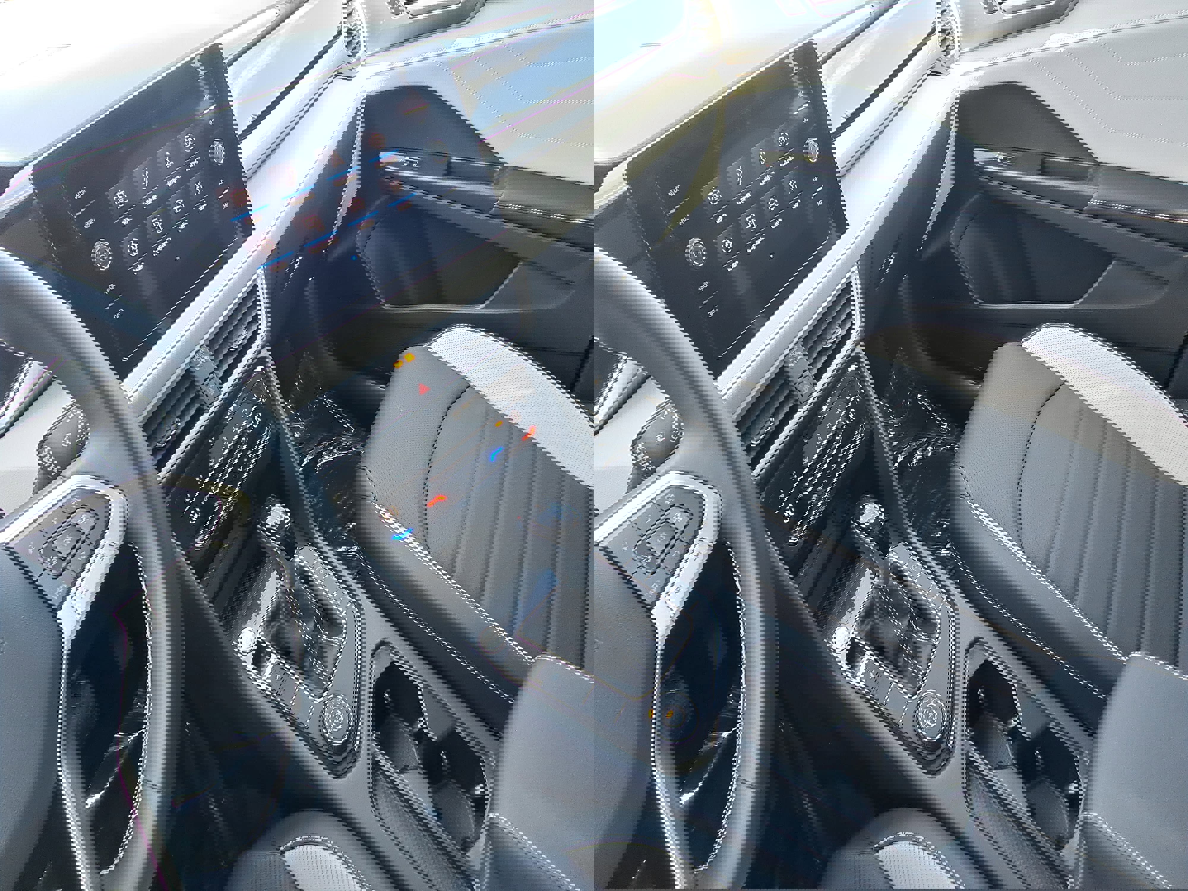 Certified 2025 Volkswagen Taos SEL AWD/4WD image 24