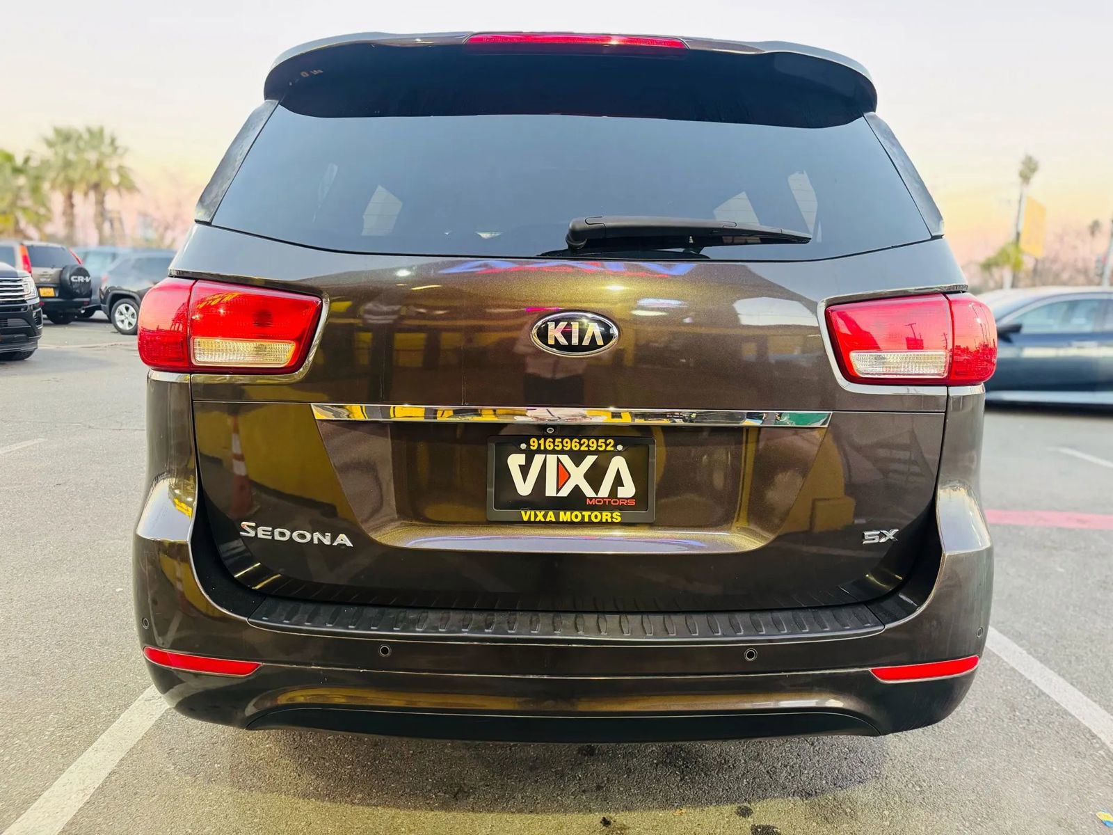 Used 2016 Kia Sedona SX image 6