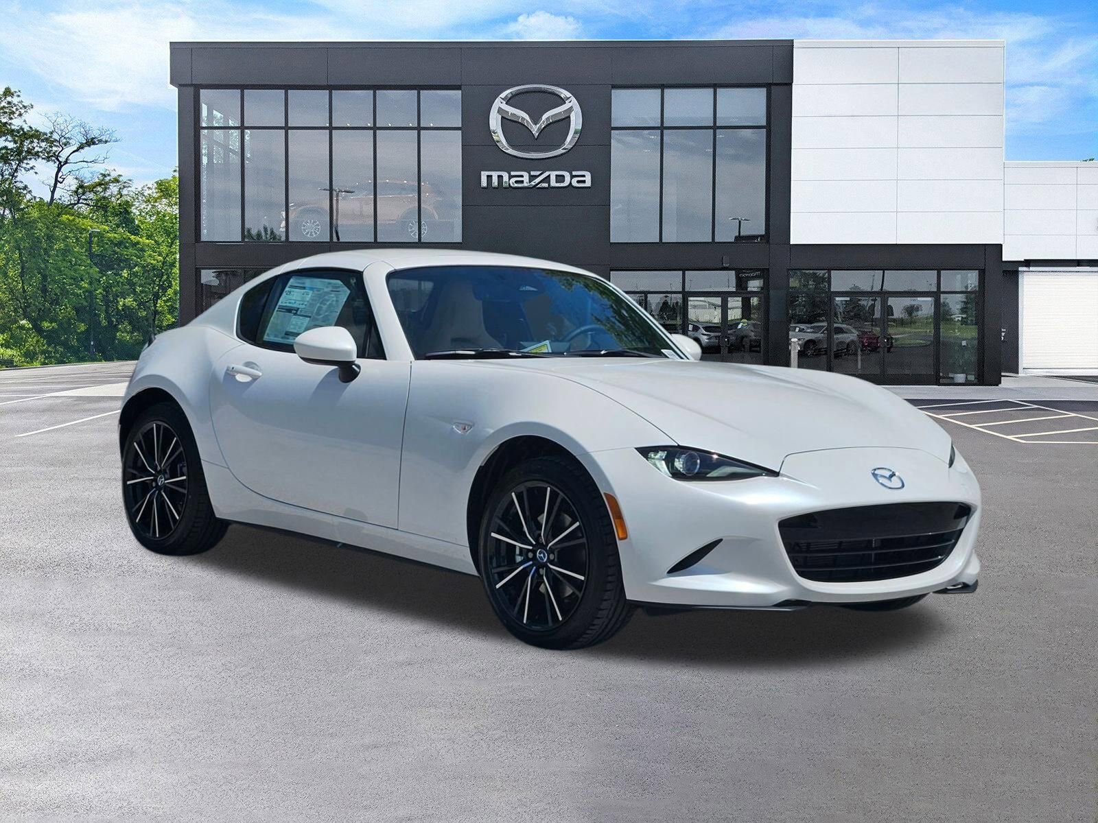 New 2026 MAZDA MX-5 Miata RF Grand Touring RWD image 3
