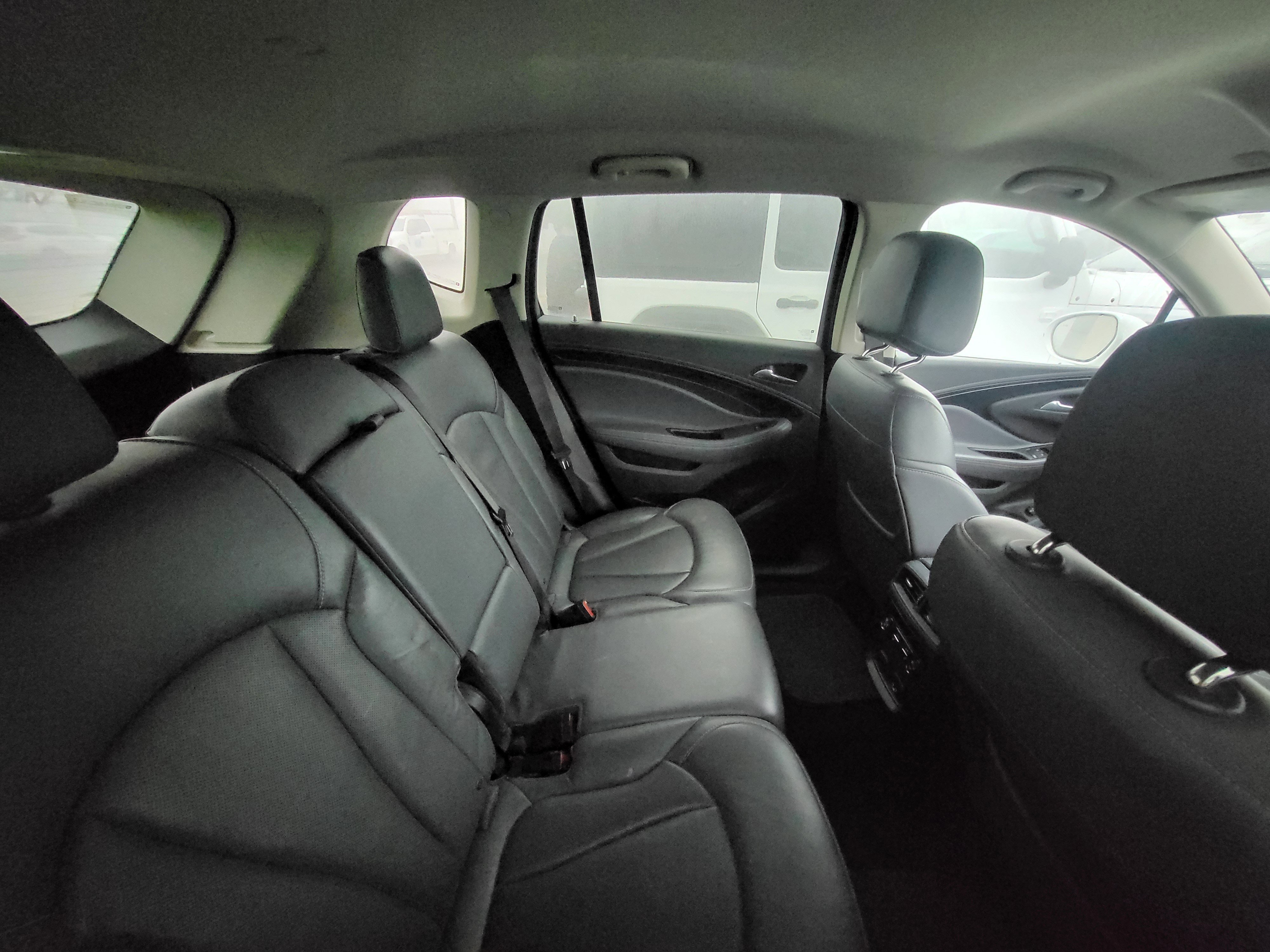 Used 2020 Buick Envision Essence image 9