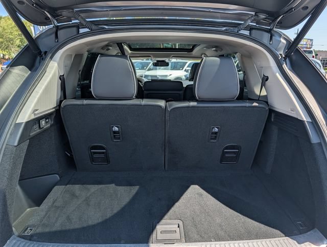 Used 2022 Acura MDX w/ Advance Package AWD/4WD image 11