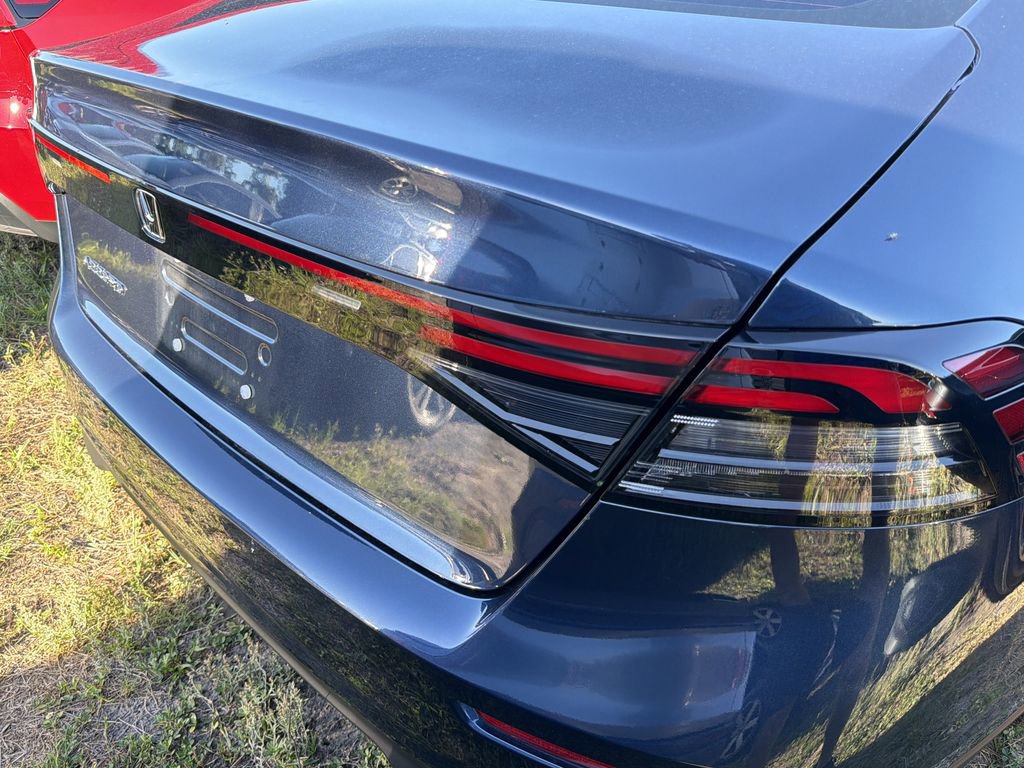 Used 2025 Honda Accord SE image 11