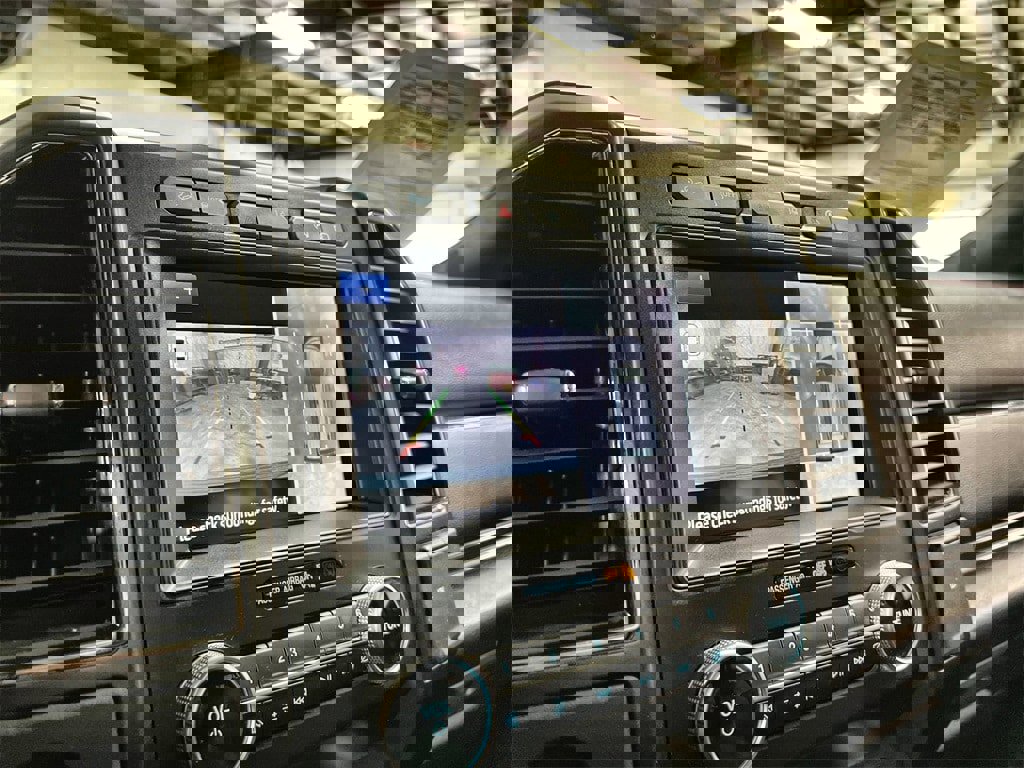 Used 2021 Ford Expedition Limited image 27