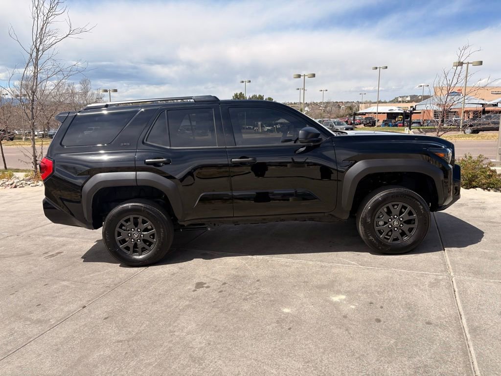 Used 2025 Toyota 4Runner SR5 AWD/4WD image 10
